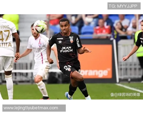 梅森梅利亚冬窗加盟热刺18岁爱尔兰前锋引发关注