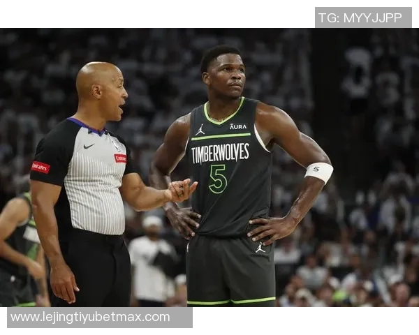 尽管三分球失准大球依然贡献7篮板5助攻展现全能表现