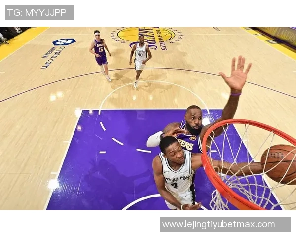 莫布里表现出色但难挽败局11投6中斩获15分9篮板8助攻3盖帽正负值11 莫布里表现出色但难挽败局11投6中斩获15分9篮板8助攻3盖帽正负值11